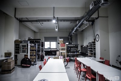 自行车工厂巡礼:DT SWISS台湾新厂探秘|GBI|轮组|企业参观 - 美骑网|Biketo.com
